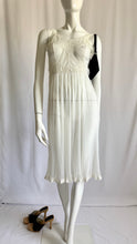 Load image into Gallery viewer, Vintage Pleated Lace Trim Slip