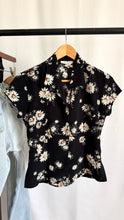 Load image into Gallery viewer, Vintage 90s Rampage Daisy Print Button-Down Blouse
