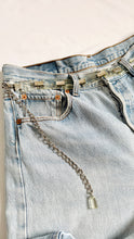 Load image into Gallery viewer, Vintage Clear Chain Link Belt
