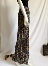 Load image into Gallery viewer, Vintage 90s Pleated Floral Palazzo Pants
