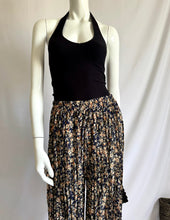 Load image into Gallery viewer, Vintage 90s Pleated Floral Palazzo Pants
