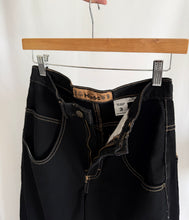 Load image into Gallery viewer, Vintage 90s Mudd High-Waisted “baggy” Jeans
